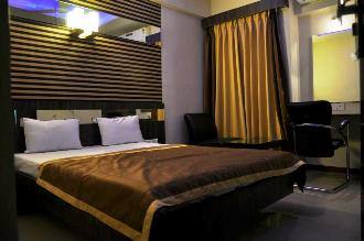Hotel Arya Corporate, Ahmedabad 3